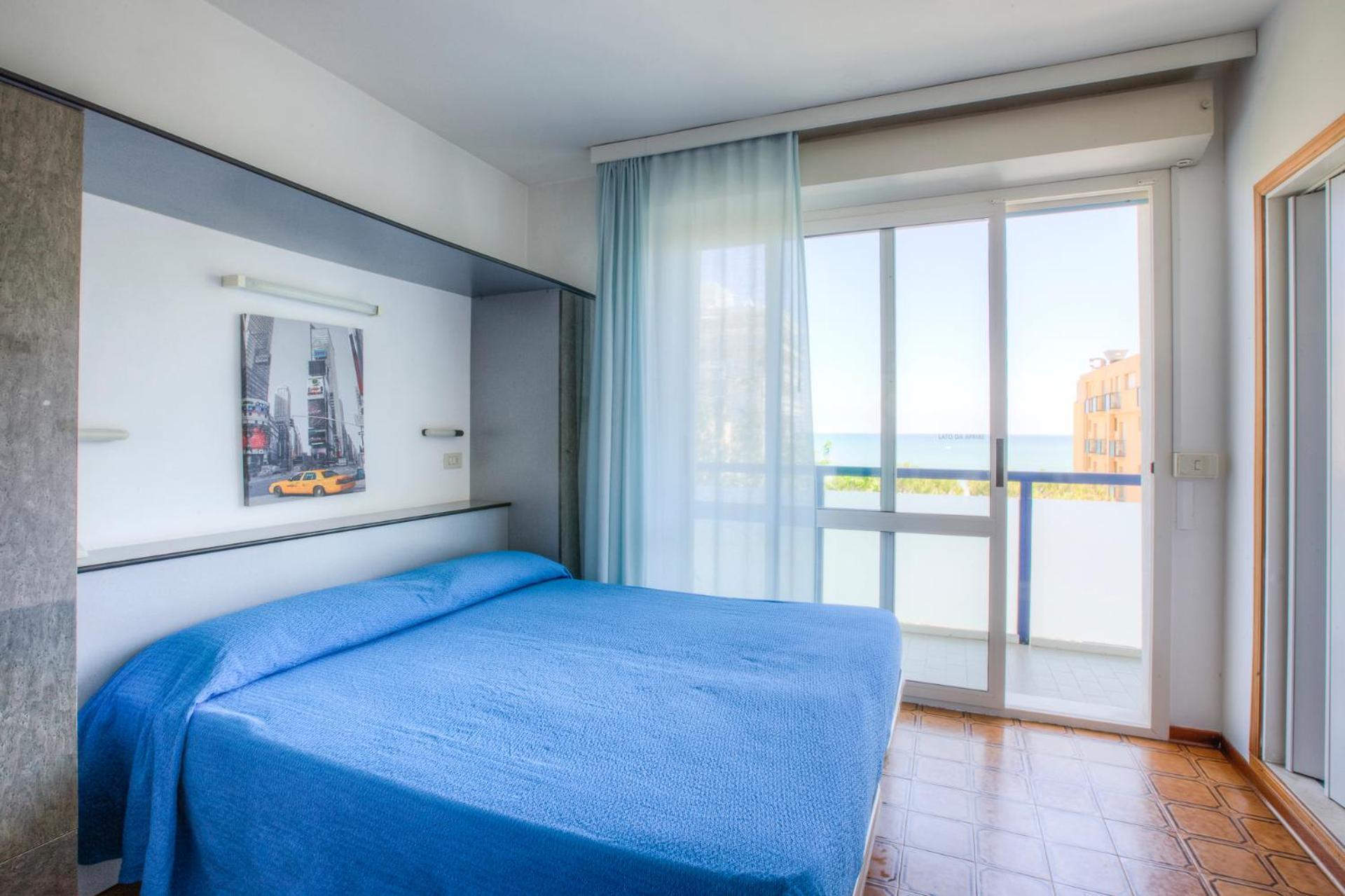 Hotel Taunus - Vista Mare Riccione Bagian luar foto
